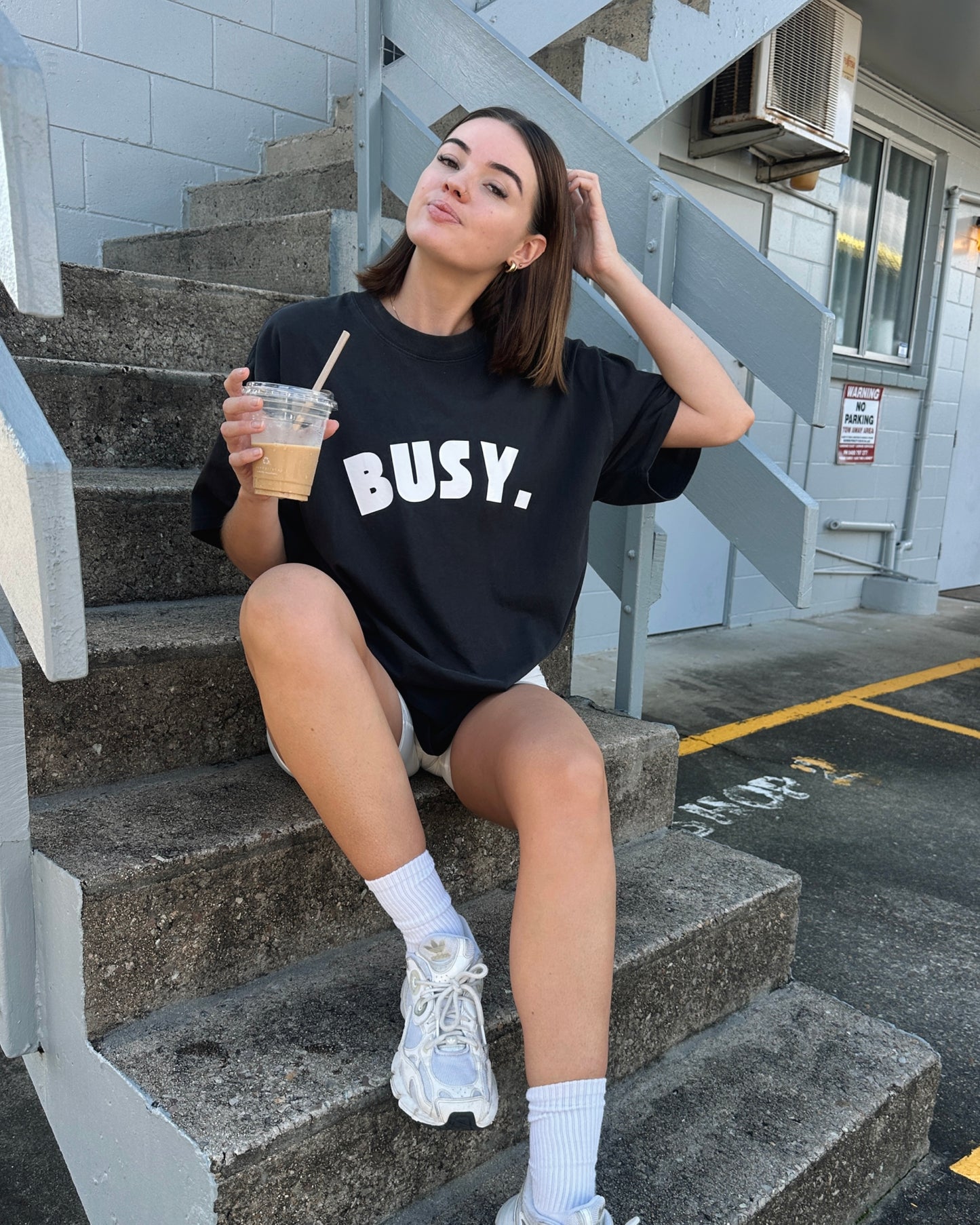 busy tee